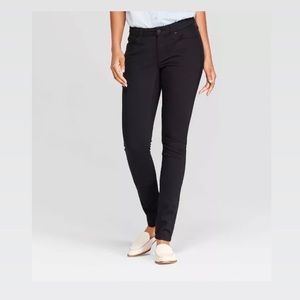 Universal Thread Black Skinny Jeans ✨Long Length✨